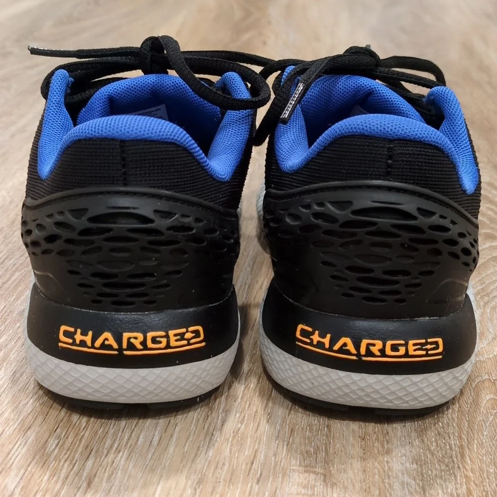 Under Armour Charged Rogue Black and Blue Athletic Shoes Youth 5Y